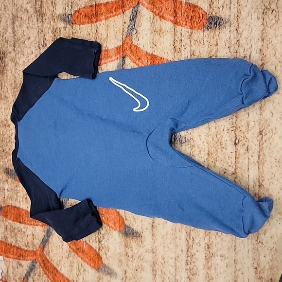 Nike one piece - Picture 5 of 5